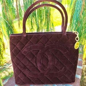 Chanel Tote Bag 100%Authentic